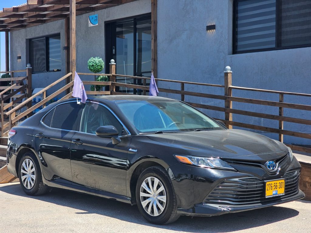 טויוטה קאמרי 2020