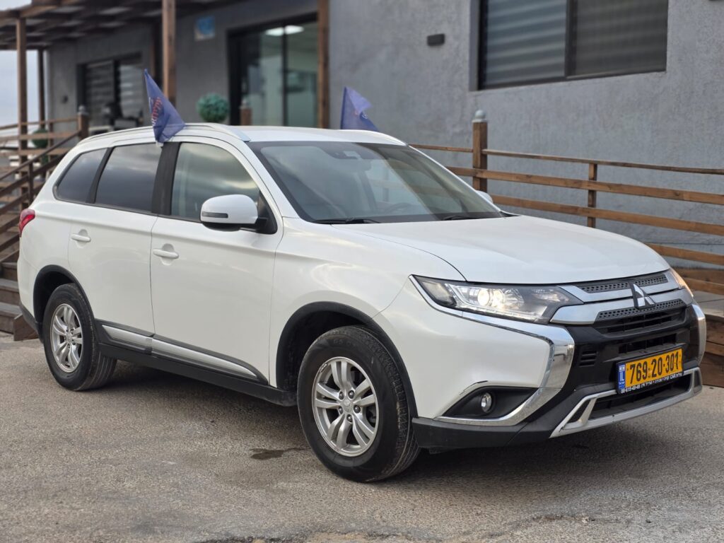 מיצובישי-אאוטלנדר-2019-2