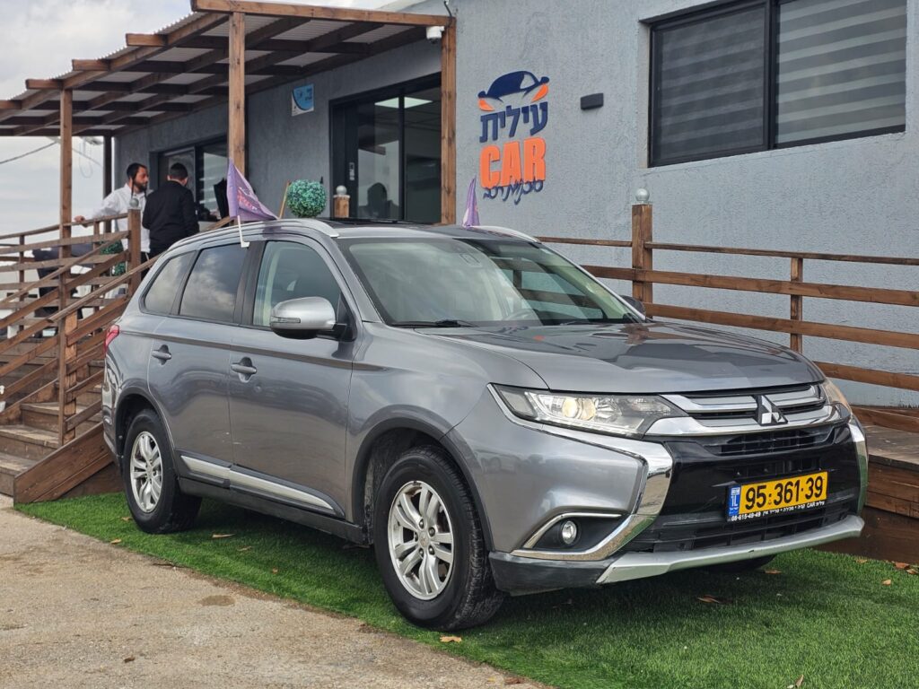 מיצובישי-אוטלנדר-2017