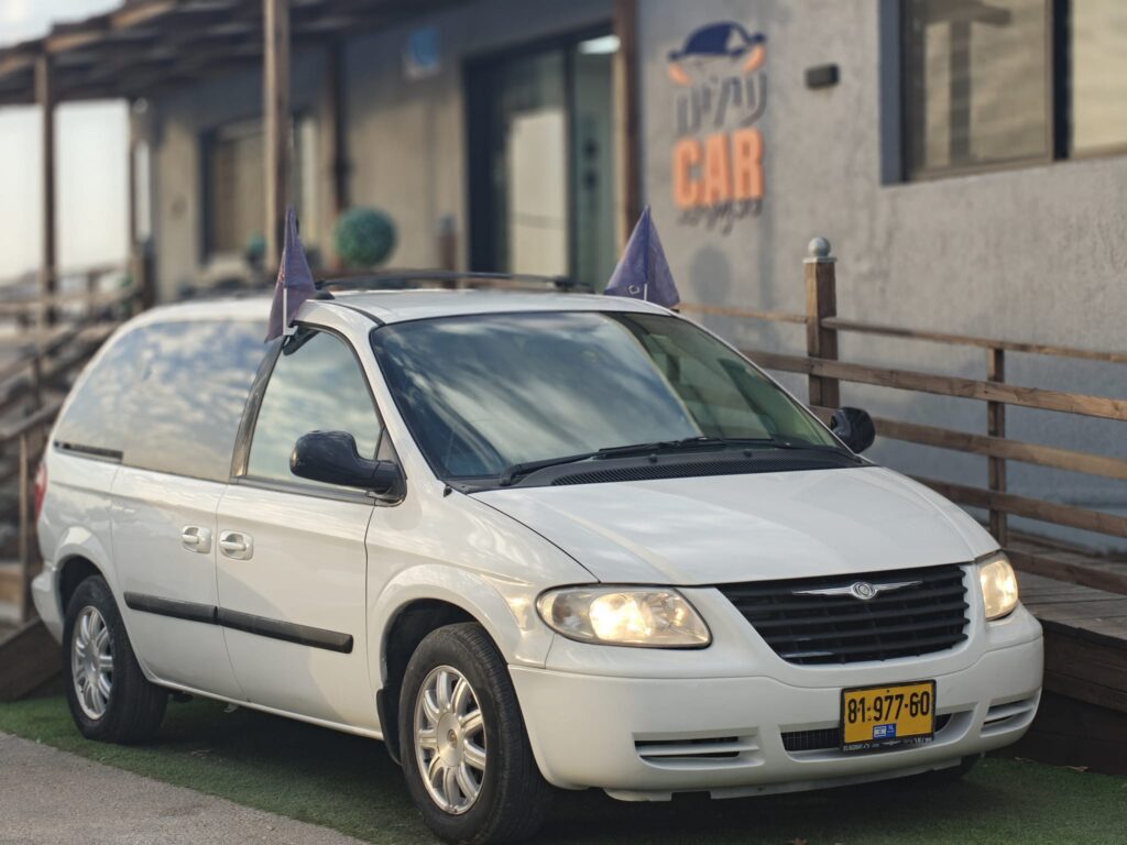 קרייזלר-גראנד-וויאג'ר-2007